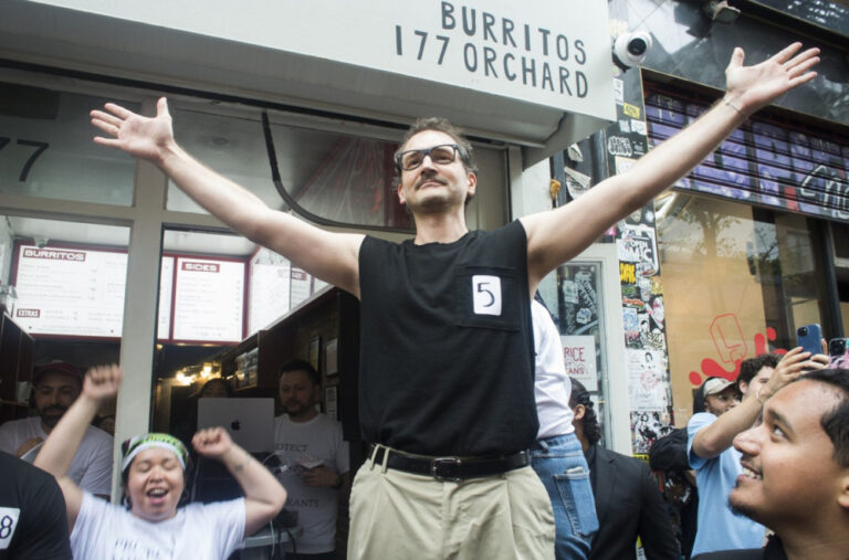 Dvojnici popularnog glumca napravili pometnju FOTO