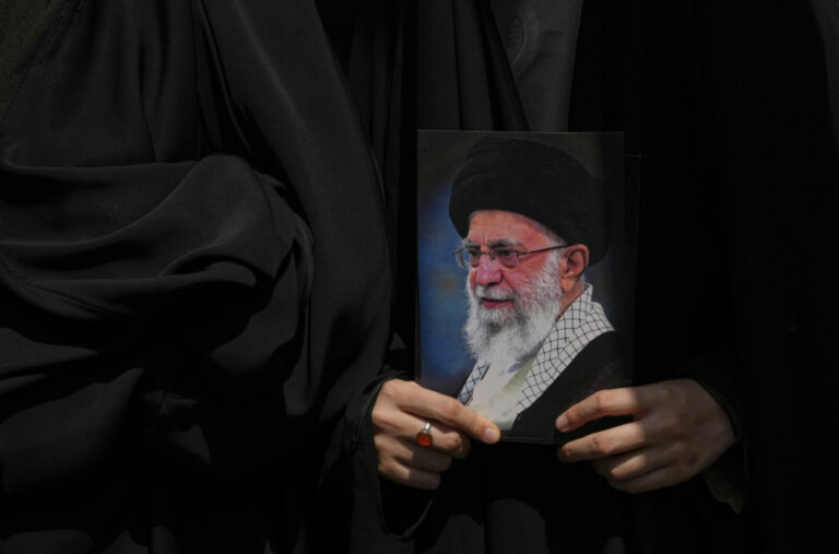 Ni traga, ni glasa od vrhovnog vođe – Hamnei ima poslednju reč