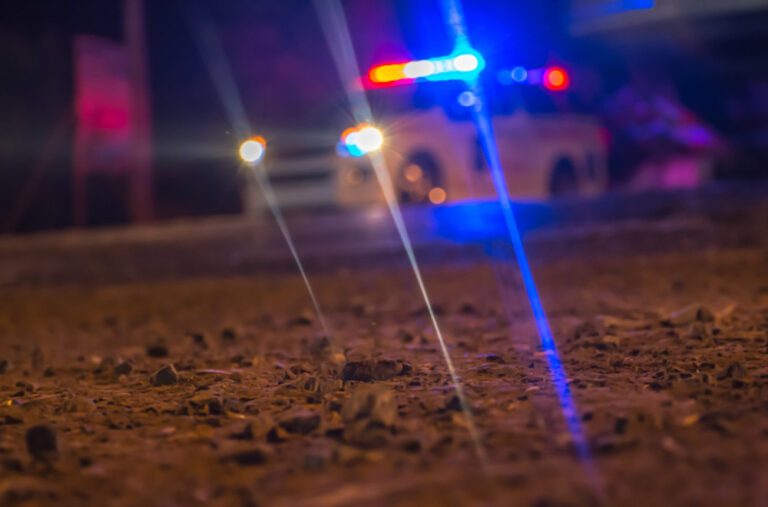 Voz naletio na traktor sa prikolicom: Poginula jedna osoba