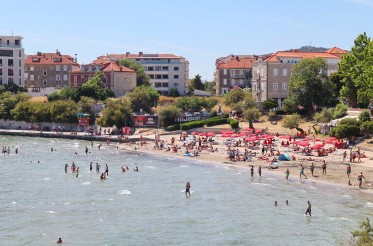 Amerikanka se obrušila na hrvatsku plažu: "Najružnija koju sam ikad videla" VIDEO