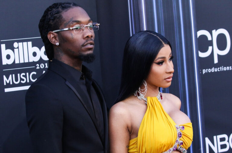 Kardi Bi ogorčena na bivšeg muža: „Sama odgajam troje dece, znate li koliko to košta?“