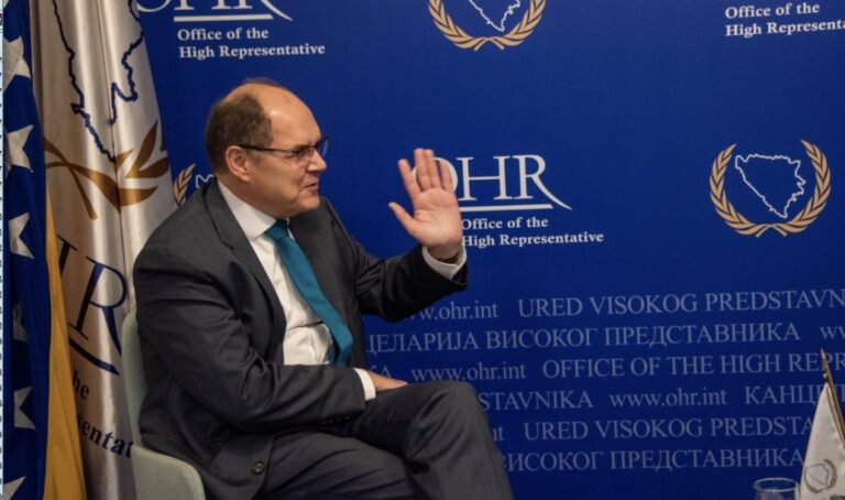 Kristijan Šmit: „Nema osnova za bilo kakav dijalog sa SNSD, oni su politički vrtić“