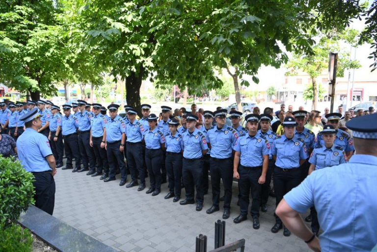 Kordon policije pred sudom u Bijeljini: „Očekujemo da pobijedi pravda u slučaju brutalnog ubistva inspektora Nenada Markovića“
