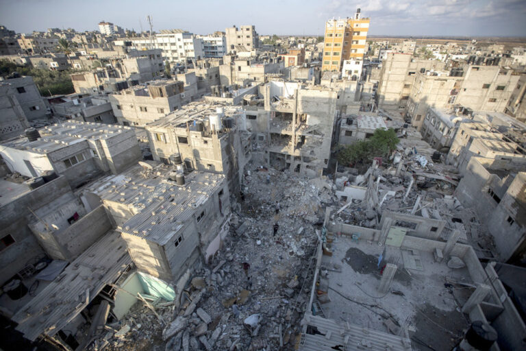 Uvodi se potpuno blokada gradova; U toku je mobilizacija