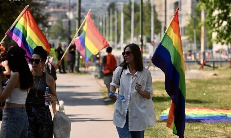 Počeo Sarajevo Pride, 6. Bh povorka ponosa: Dugine zastave, transparenti i podrška Palestini