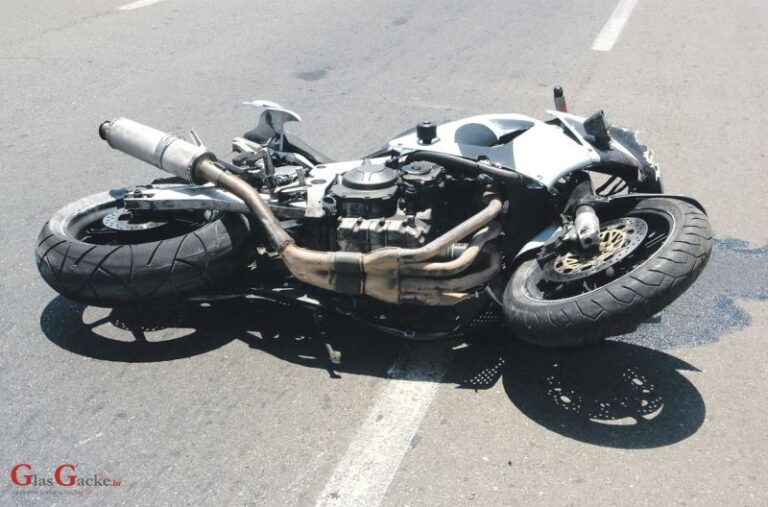 Motociklista sletio sputa, pa prebačen na UKC RS