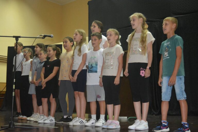 Lopare: Uručene nagrade 10. Pjesničkog konkursa „Olivera Šijački“