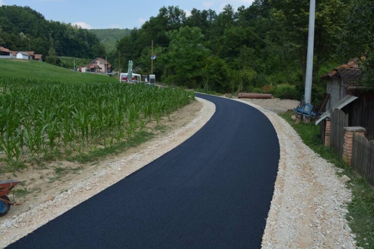 Asfaltiran put u zaseoku Trnačko kod Tobuta: Nastavak ulaganja u seosku infrastrukturu