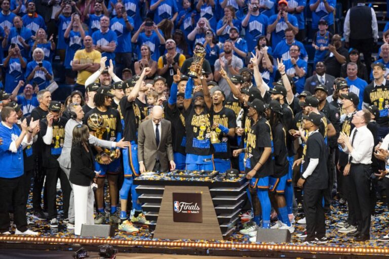 Oklahoma je šampion NBA lige: Povreda Halibartona i prsten za Srbina