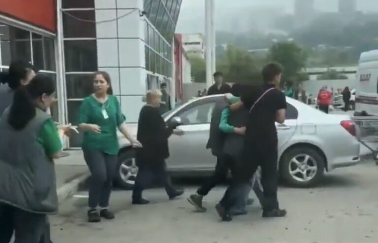 Drama u Vladivostoku: Iscurio gas, ljudi hitno prevezeni u bolnicu VIDEO