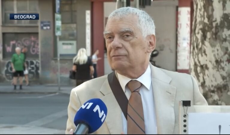 Akademik Kostić na svojoj koži i očima osjetio svu brutalnost srpske policije: „Zateturao sam se…“