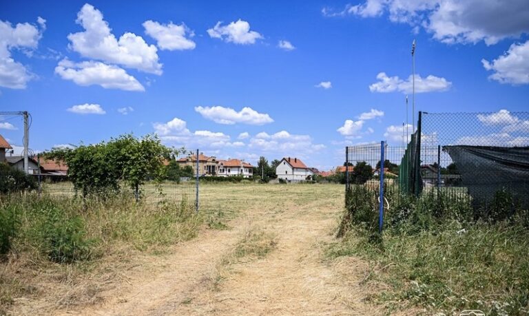 Gradonačelniče Petroviću, gdje su bageri na „Magareće livade“?: Tek što je počela, zaustavljena gradnja sportske dvorane!