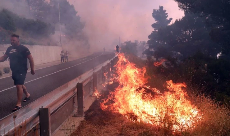 MUP Hrvatske: Požari u Makarskoj podmetnuti