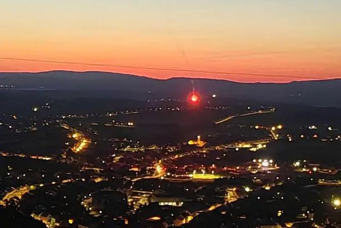 Zemljotres i vatrena kugla na nebu iznad Požege: Građani uznemireni, mreže gore!