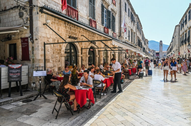 Srpkinja o sezoni u Hrvatskoj: „To je teško zarađen novac“ VIDEO