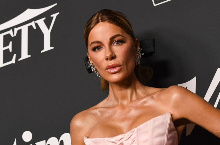 Holivudska glumica snimljena kako nekontrolisano plače u javnosti FOTO