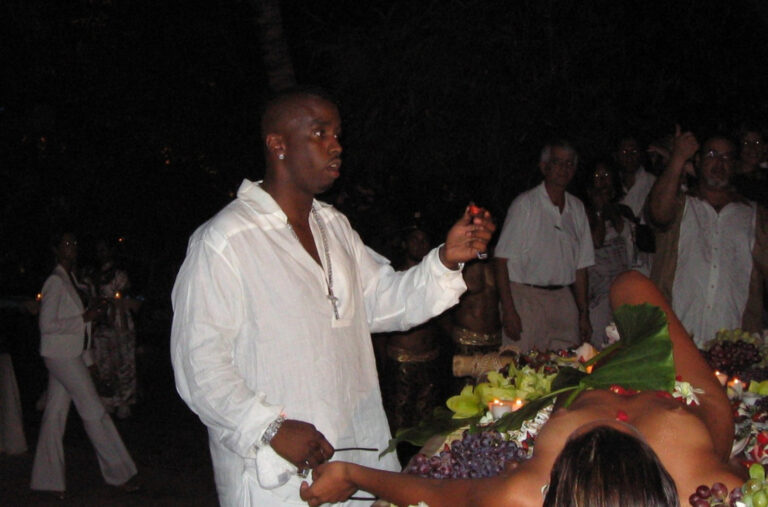 „Bio mi je idol, a onda je tražio da spavam s njegovom djevojkom dok on gleda“ FOTO/VIDEO