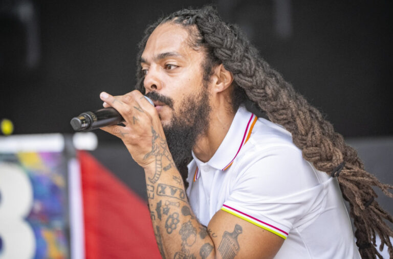 Otkazan nastup: Izjave benda otišle „predaleko“, slavili Kirkovu smrt?