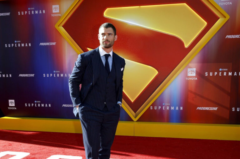 Između žica i herojske moći: Dejvid Korensvet o svom najvećem glumačkom izazovu