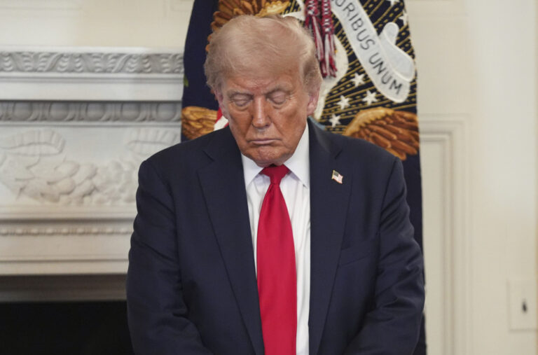 Tramp u centru skandala zbog pisma Epstajnu iz 2003. godine