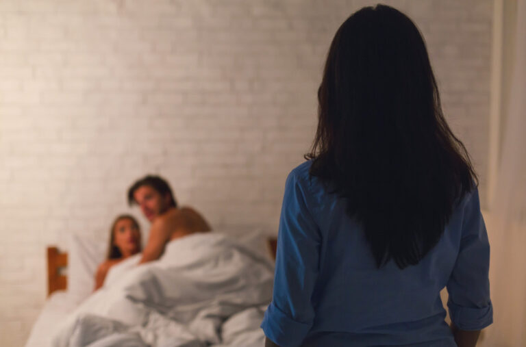 U Srbiji pucaju brakovi zbog preljube: „Nevjerstva se obično dešavaju na poslu“ VIDEO