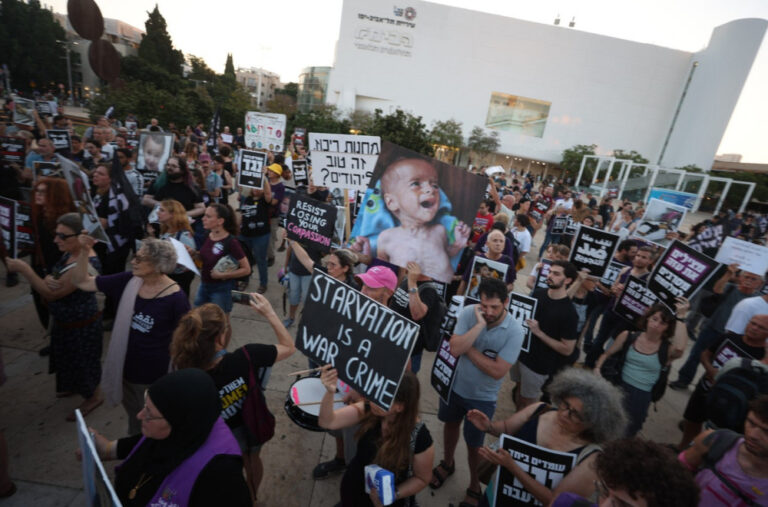 Hiljade ljudi na ulicama: “ Zahtjevamo kraj izgladnjivanja“