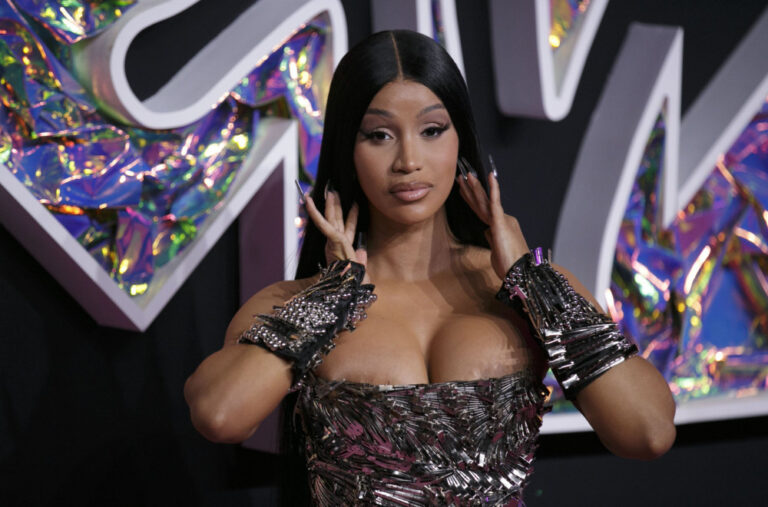 Kardi Bi završila na sudu: „Nisam je udarila, ali nazvala sam je k**ko“