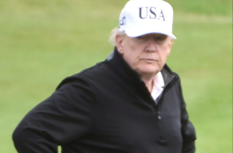 Lice Donalda Trampa „zapalilo“ internet: „Zašto ovako izgleda?“ VIDEO