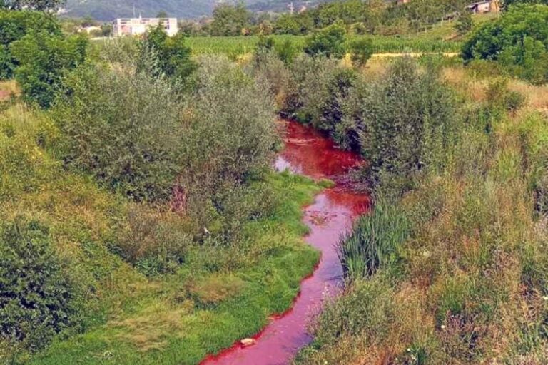 Sapna se crveni: Ekološki incident zbog pucanja ventila u „Novoj Alumini“