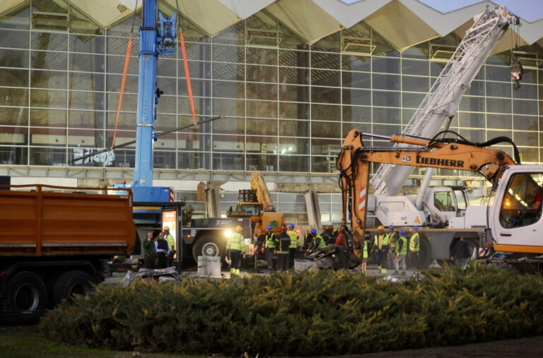 Poznat iznos naknade štete za porodice nastradalih prilikom pada nadstrešnice