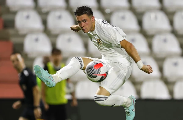 Zvezda prodaje Seola, ali dovodi pojačanje iz Čukaričkog?