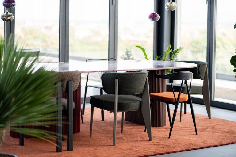 Ekskluzivni restoran na krovu hotela „Krug“ – panoramski užitak i gastronomsko savršenstvo u srcu Bijeljine!