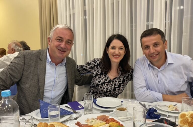 Tekst „Radara“ o odnosu opozicije u Srpskoj prema protestima u Srbiji: „Dva i po upaljača i kutija šibicara“