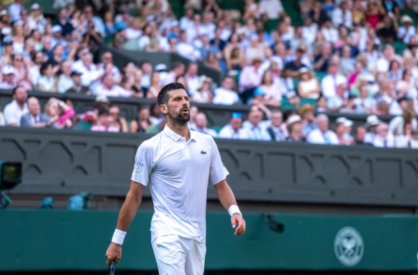 Teško ali slatko: Duže od tri sata Đoković je lomio i slomio Francuza