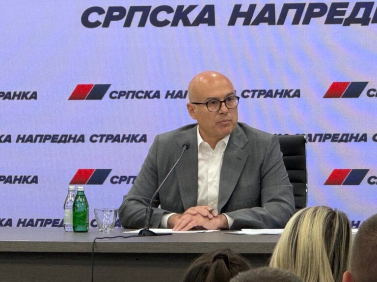 „Vučić planira povratak Vučevića na mjesto premijera, priprema se ozakonjenje represije“