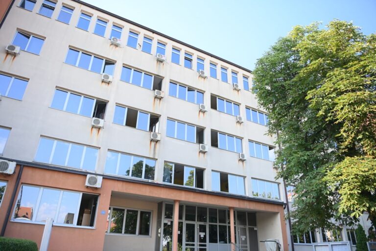 Sud u Bijeljini prodaje imovinu porodice Gavrila Bobara, na spisku i đakuzi i šank