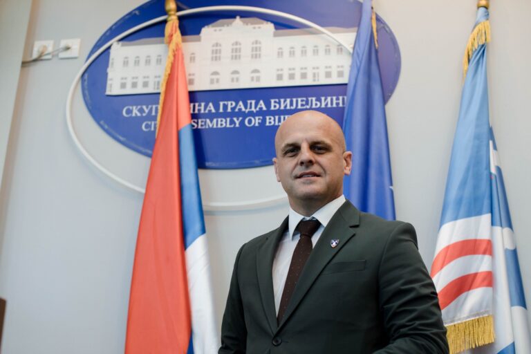 Inicijative odbornika Jovanovića za uklanjanje nelegalnih kioska i izradu novog plana za zauzeće javnih površina dobile apsolutnu podršku