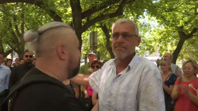 Kako Vučićevu izjavu da je autopreviznik Jaćimović bio nagovaran da se zapali ispred prostorija SNS-a tumače stručnjaci?