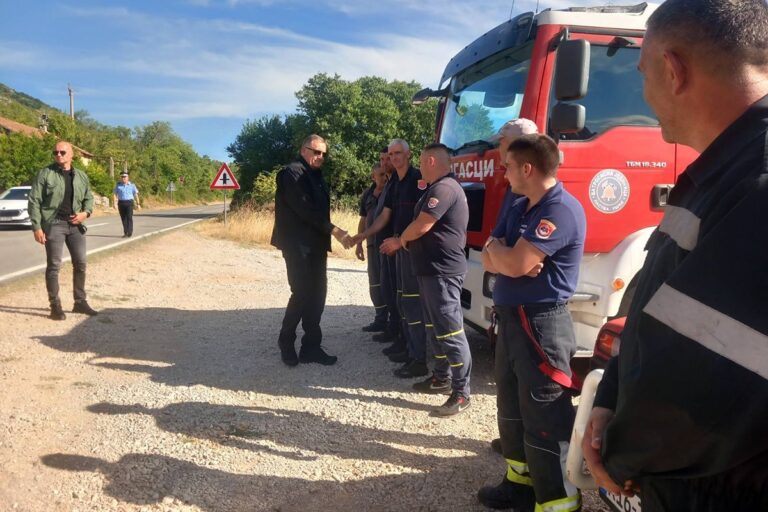 Dodik obišao požarima zahvaćenu Hercegovinu
