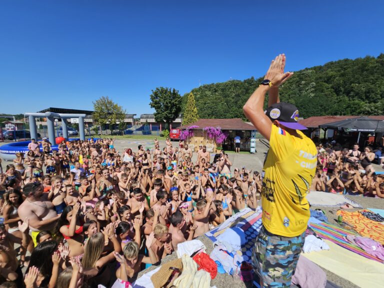 Ugljevički bazeni ugostili mališane: Održane nezaboravne „Igre bez granica“!