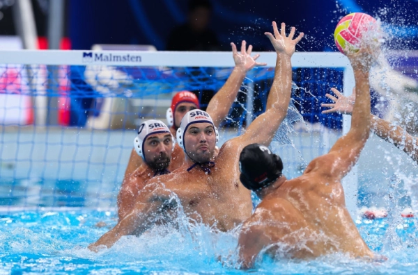 Srbija pala posle drame sa Mađarskom: „Delfini“ stali nadomak neviđenog čuda u najboljoj utakmici Svjetskog prvenstva