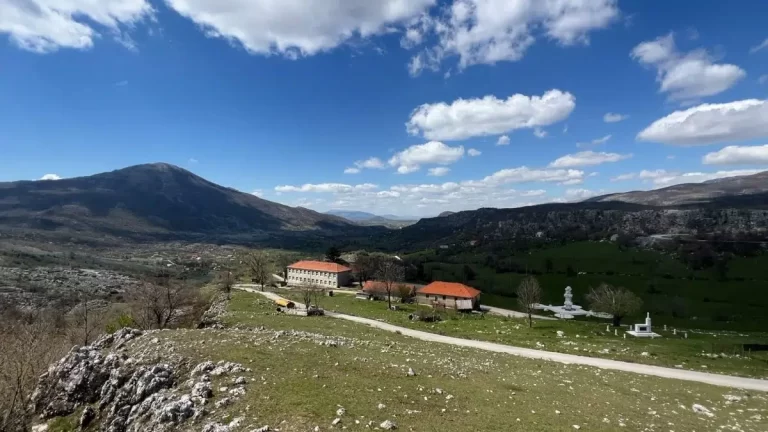 Užas u blizini Nikšića: Otac ubio kćerku(2) pa izvršio samoubistvo