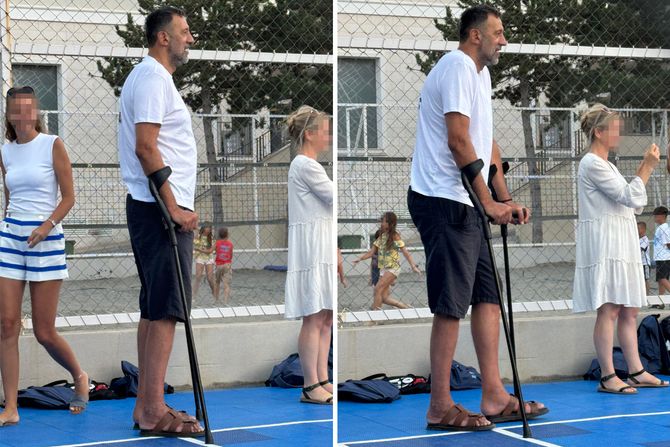 Prve fotografije Vlade Divca posle teške nesreće: Hoda sa štakama