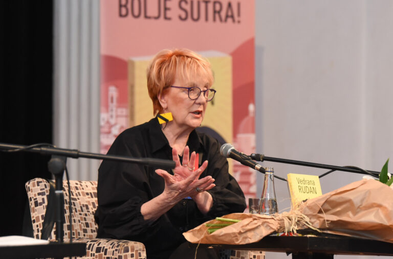 „Mora li roktanje biti naša himna?“: Rudan oplela po Tompsonu posle sramnih koncerata