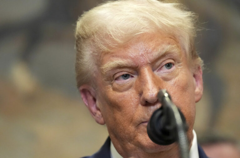 Saut Park otkrio 18+ fotografije iz epizode sa Donaldom Trampom i đavolom FOTO