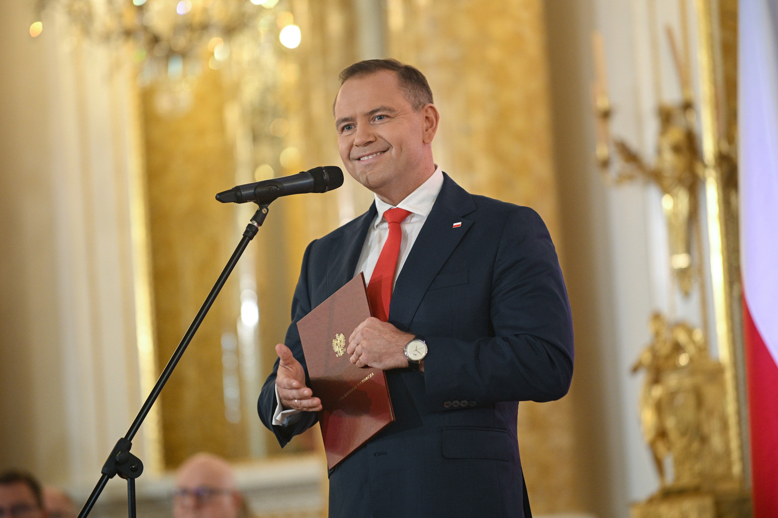 Od huliganizma i bizarnog alter ega do podvođenja: Ovo su brojni skandali novog predsednika Poljske