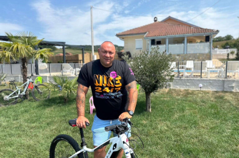 On je najjači Srbin, ali i prava duša od čovjeka: Rade je vrhunski sportista i humanitarac FOTO