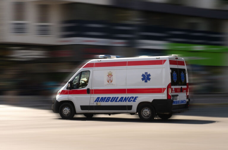 Teško povrijeđena devojka koja je u Studentskom gradu pala sa visine