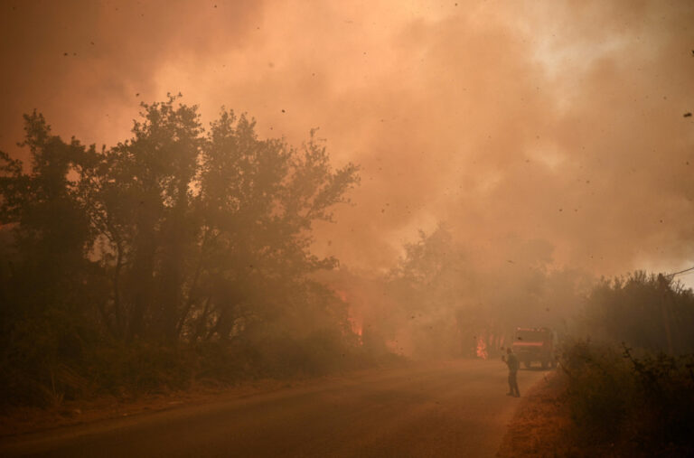 Grčka se i dalje bori protiv vatre: Visok rizik od pogoršanja širom zemlje VIDEO