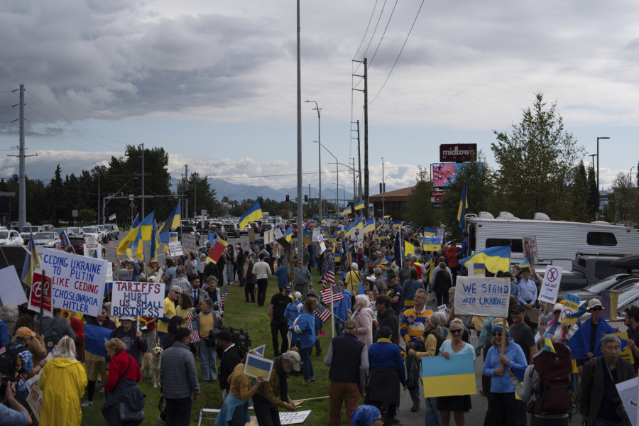 Burno na Aljasci: Imamo idiota u Beloj kući, Putin je za zatvor FOTO/VIDEO